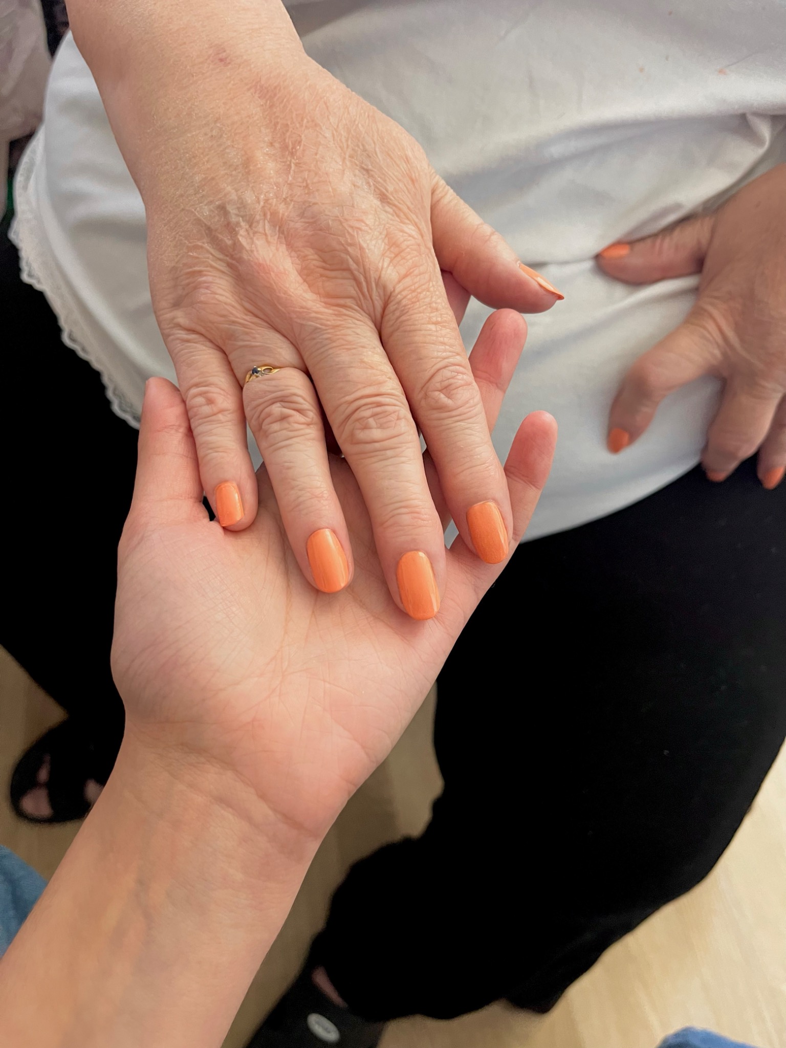 Mise en beauté des mains en socio-esthétique